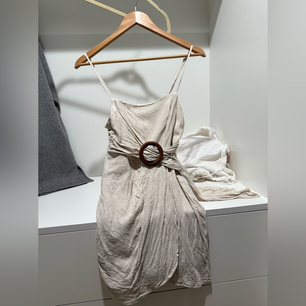 Elegant beige linen Sleeveless Dress - Picture 1 of 5